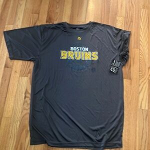 Men’s Boston Bruins dry wick t shirt.